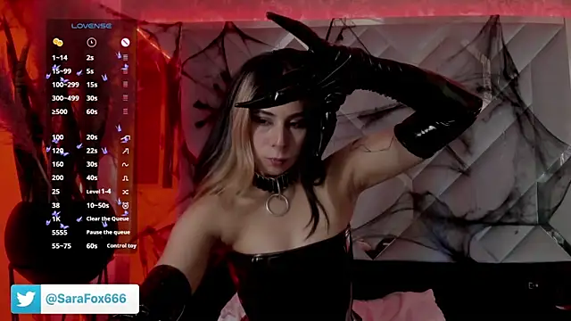 Snapshot of Sara_Foxx1 chatting on October 29, 10:44 pm Sara Foxx1 online show from October 29, 10:44 pm