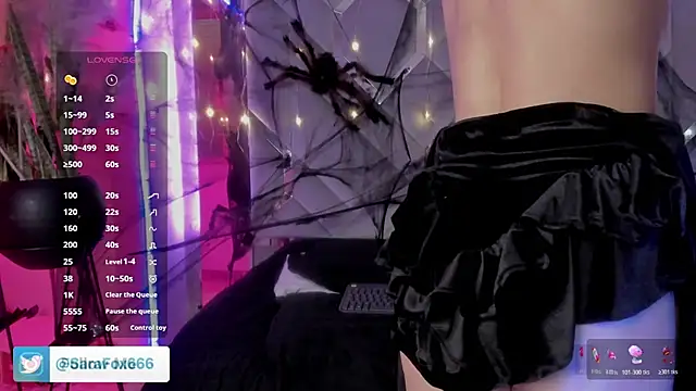 Snapshot of Sara_Foxx1 chatting on October 31, 8:10 pm Sara Foxx1 online show from October 31, 8:10 pm