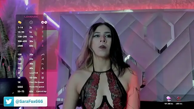 Snapshot of Sara_Foxx1 chatting on November 1, 8:33 pm Sara Foxx1 online show from November 1, 8:33 pm