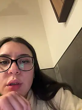 Snapshot of Its_Jade chatting on February 4, 7:22 pm Its Jade online show from February 4, 7:22 pm
