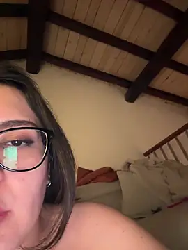 Snapshot of Its_Jade chatting on March 6, 10:41 am Its Jade online show from March 6, 10:41 am