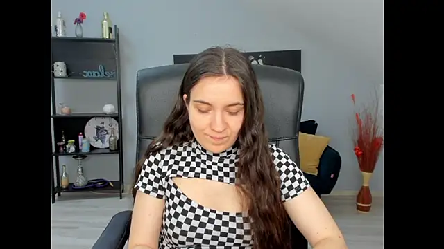 Snapshot of MelissaWiliam chatting on April 21, 11:38 am MelissaWiliam online show from April 21, 11:38 am