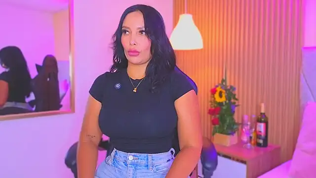 Dakota diaz  online show from March 18, 7:28 pm