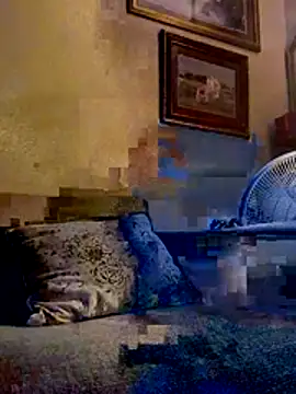 Snapshot of Anxiety420 chatting on May 11, 2:17 am Anxiety420 online show from May 11, 2:17 am