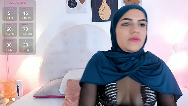 Snapshot of Umarani_ chatting on October 24, 7:32 pm Umarani  online show from October 24, 7:32 pm