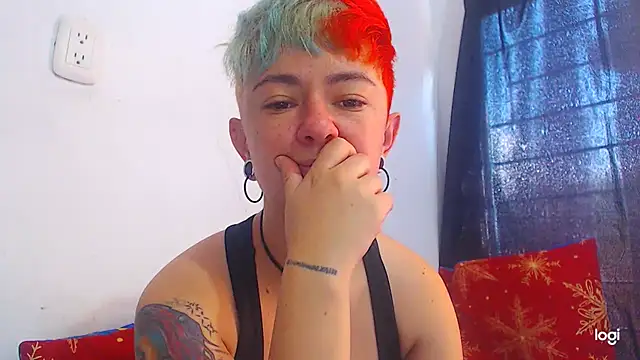 tomboyblue online show from December 5, 2:55 pm