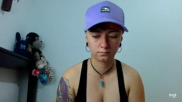 tomboyblue online show from February 18, 1:33 pm