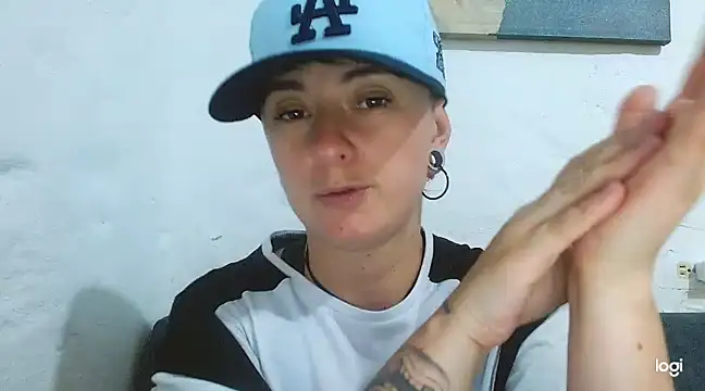 tomboyblue online show from March 5, 7:17 pm