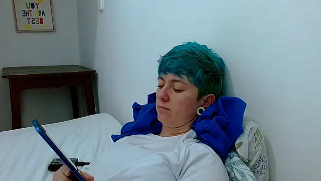 tomboyblue online show from February 16, 9:33 pm