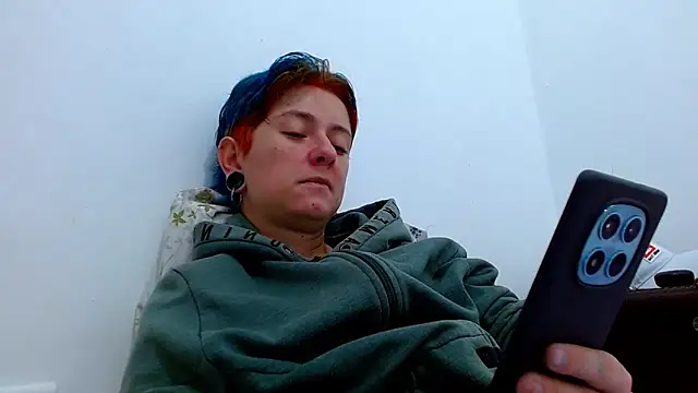 tomboyblue online show from March 17, 4:54 pm