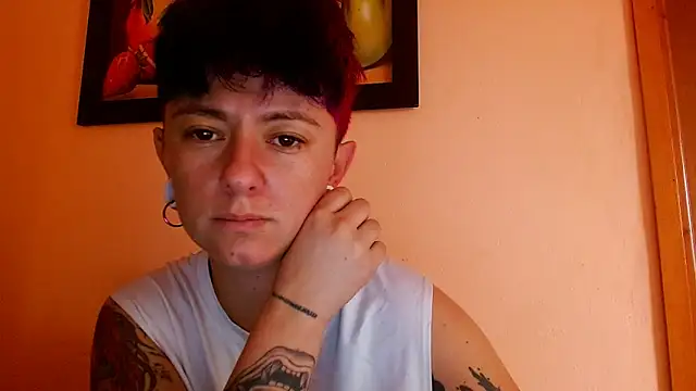 tomboyblue online show from June 19, 3:05 pm