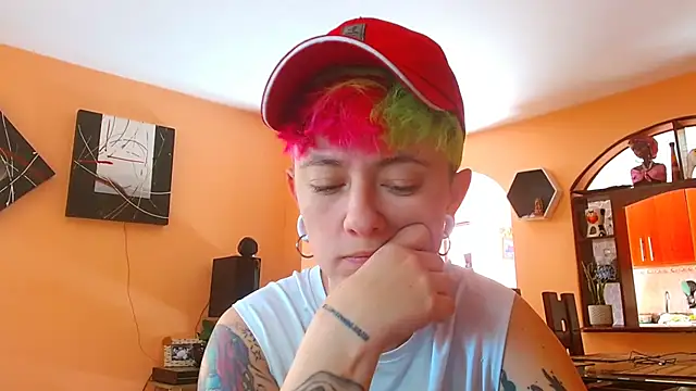 tomboyblue online show from July 13, 8:44 pm