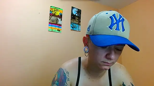 tomboyblue online show from July 14, 9:58 am