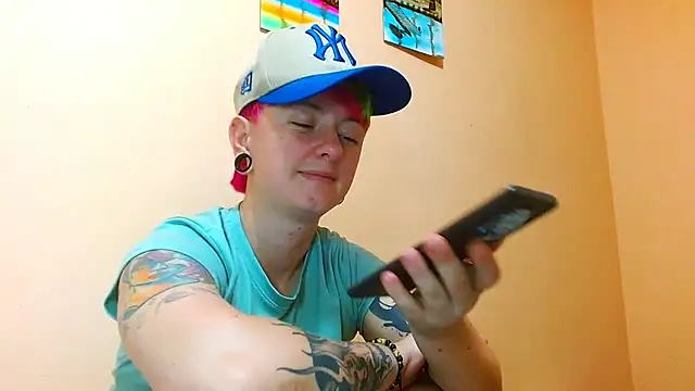 tomboyblue online show from July 23, 4:21 am