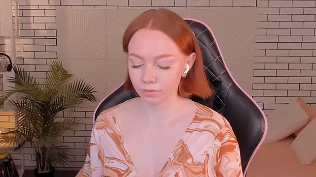 foxyMistrees online show from December 21, 11:56 pm