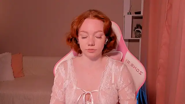 foxyMistrees online show from December 26, 12:36 am
