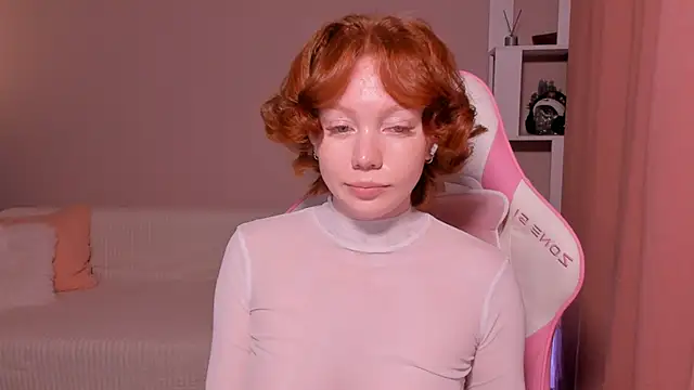 foxyMistrees online show from January 5, 3:22 am