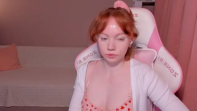 foxyMistrees online show from February 12, 12:37 am
