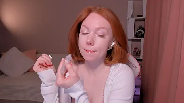 foxyMistrees online show from February 19, 11:57 pm
