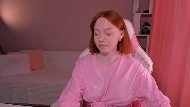 foxyMistrees online show from March 1, 3:43 am