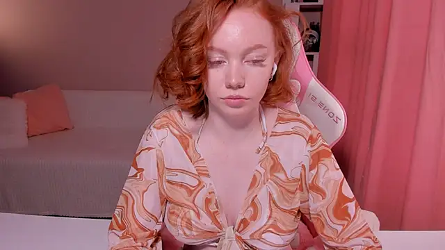 foxyMistrees online show from March 18, 3:31 am