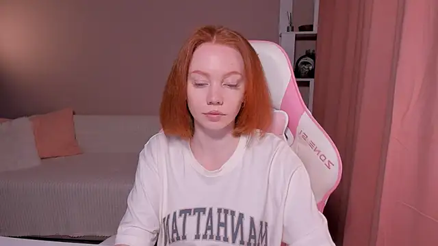 foxyMistrees online show from March 23, 12:36 am