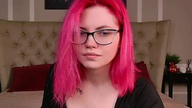 Lisa Adam online show from November 4, 6:07 pm