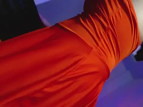 Snapshot of Ella_foxxx chatting on February 19, 3:57 am Ella foxxx online show from February 19, 3:57 am