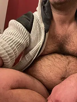porompomperro online show from February 14, 8:05 pm