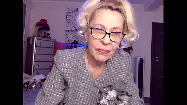 HornyMilf 555 online show from October 6, 1:08 pm