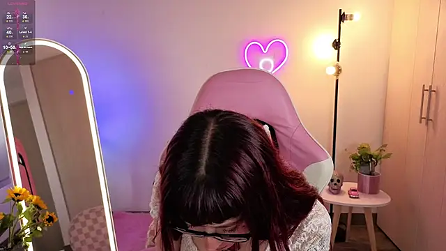 violet ch online show from June 16, 8:33 pm