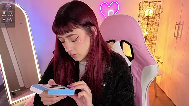 violet ch online show from June 20, 8:22 pm