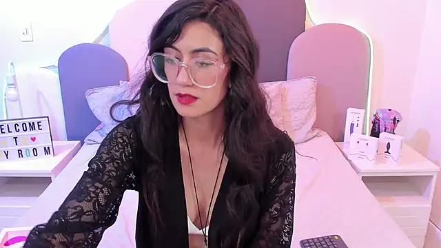SophieGomez22 online show from January 16, 5:44 pm