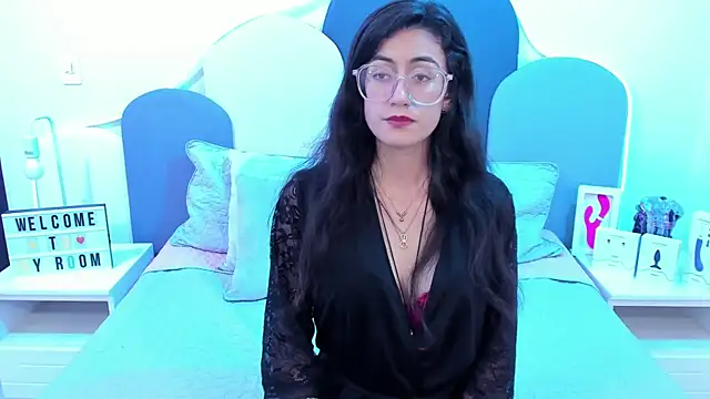 SophieGomez22 online show from January 23, 3:11 pm