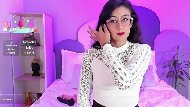 SophieGomez22 online show from December 14, 11:26 am