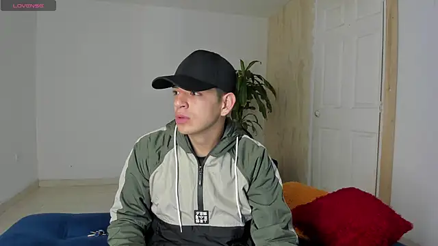 Ares Johnson online show from October 26, 1:33 am