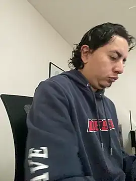 Snapshot of DanielGomez9 chatting on October 10, 3:33 pm DanielGomez9 online show from October 10, 3:33 pm