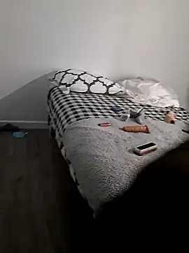 Puffgettingstuffed online show from January 8, 8:16 am