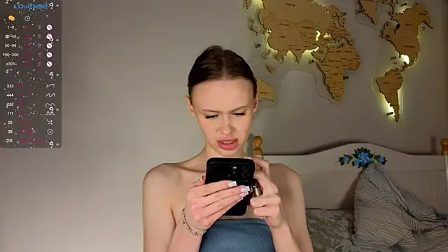 TaraSims online show from December 10, 11:19 pm