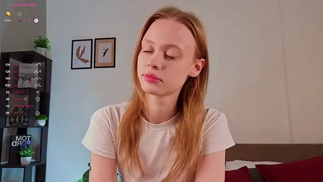 TaraSims online show from September 25, 11:30 pm