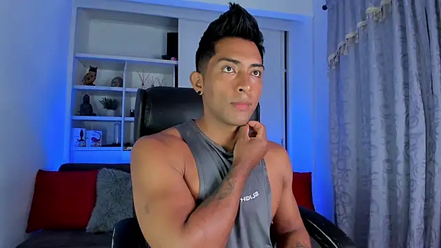 Couple muscle1 online show from December 9, 2:39 pm