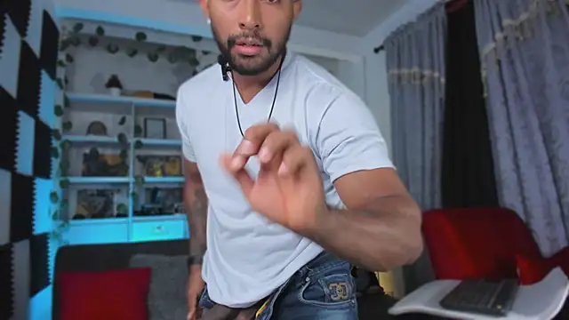 Couple muscle1 online show from December 1, 1:43 am