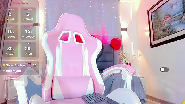 laura barjun online show from February 28, 6:43 am