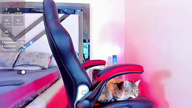 laura barjun online show from March 11, 6:43 am