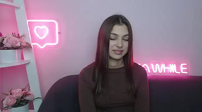 MilanaAngelAs online show from December 9, 5:51 am