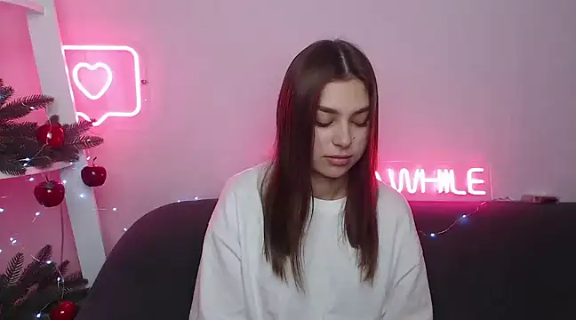 MilanaAngelAs online show from December 16, 5:38 am