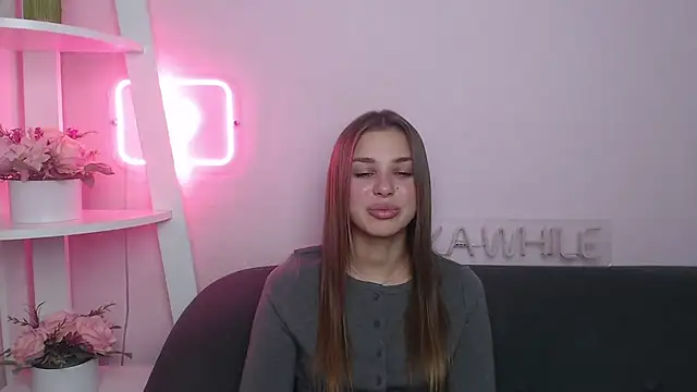 MilanaAngelAs online show from November 15, 6:04 pm