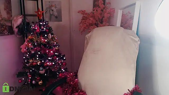  KittyBoo online show from December 25, 9:45 am