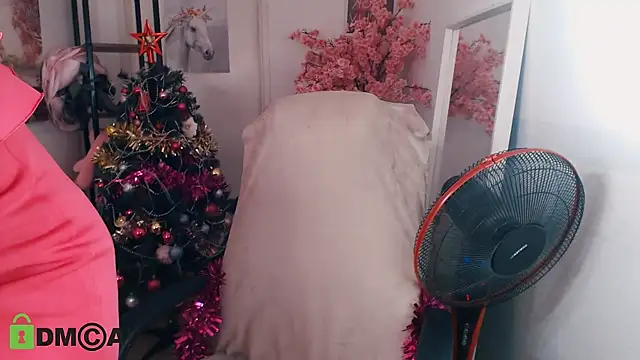  KittyBoo online show from January 3, 8:10 am