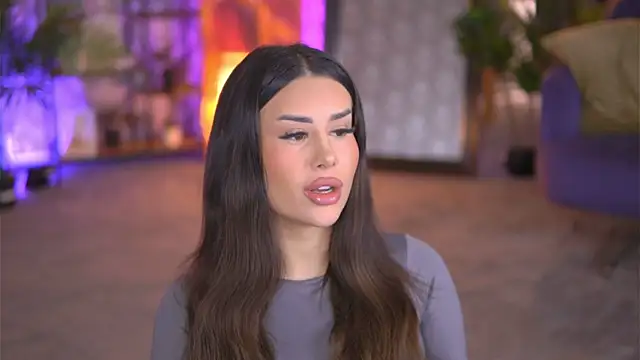 Snapshot of EvaZane chatting on January 5, 10:43 am EvaZane online show from January 5, 10:43 am